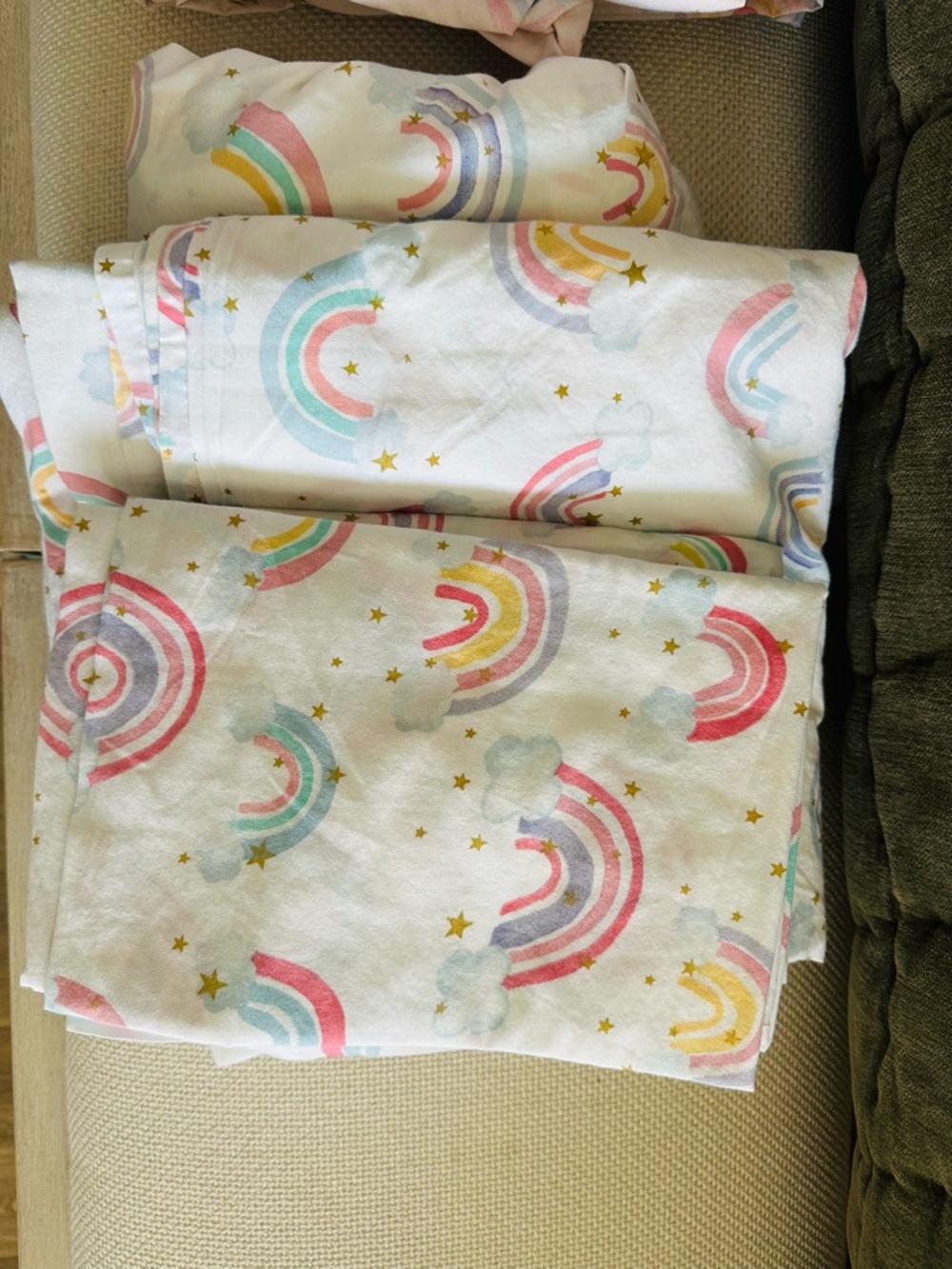 Rainbow and Stars Sheet Set - Pastel Rainbow Print